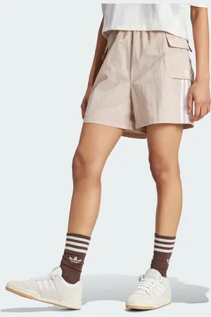 adidas Shorts Cargo Adicolor Mulher