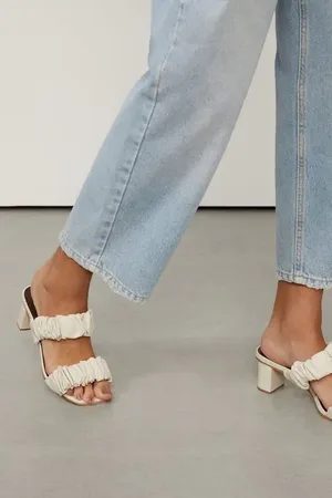 Animale Sandalia De Couro Tiras Off White