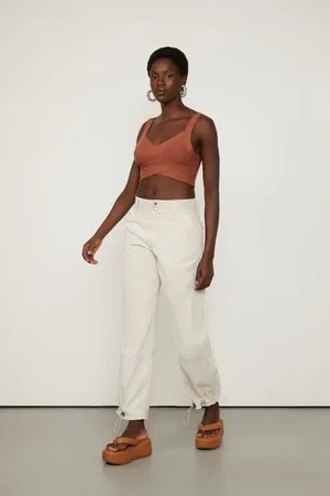 Animale Calça Sarja Wide Leg Com Regulador Na Barra Cinza Nimbus