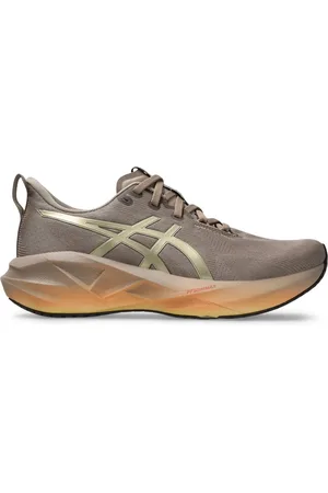 Asics Tênis Novablast 5 Luxe