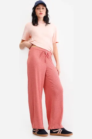 C&A Calça reta feminina texturizada rosa