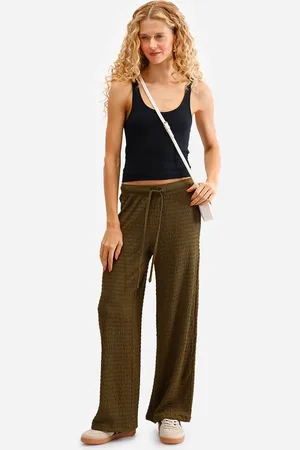 C&A Calça reta feminina texturizada verde