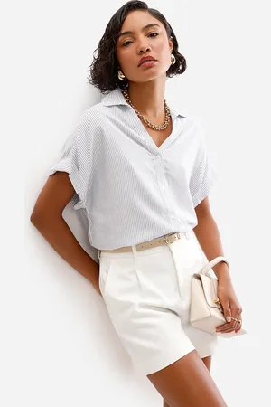 C&A Camisa feminina de viscose manga curta listrada azul