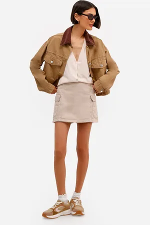 C&A Short saia cargo feminino de sarja cintura alta bege