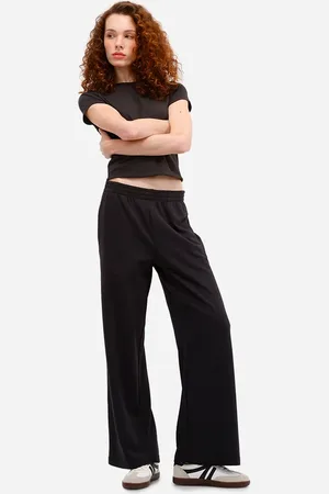 C&A Calça reta básica feminina de moletom cós elástico preta