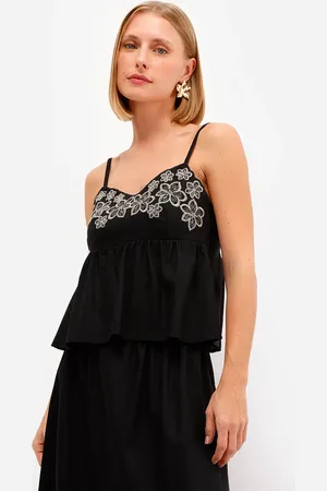 C&A Bata feminina com linho bordado floral preta