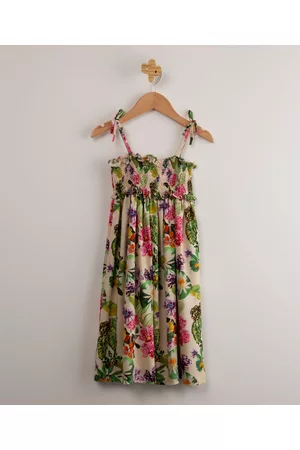 C&A Vestido infantil de viscose alça fina com lastex estampado floral além dos mares alter do chão