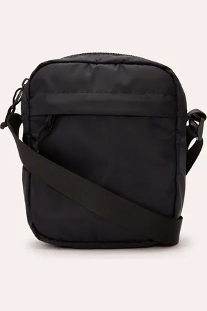 C&A Bolsa shoulder com bolso e alça regulável preta