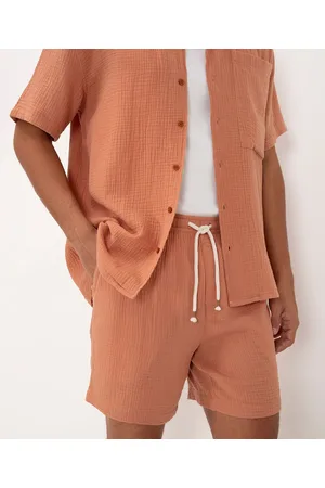 C&A Bermuda texturizada com cordão e bolsos