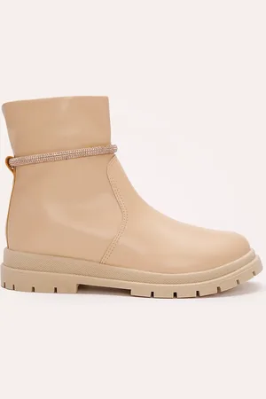C&A Bota infantil cano curto com strass mini sua cia