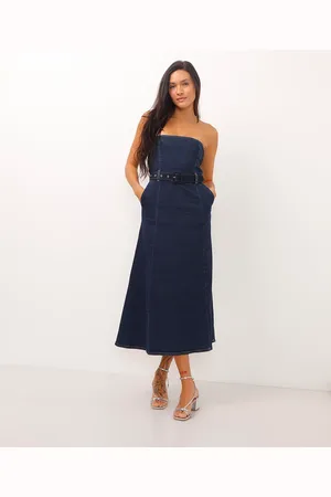 C&A Vestido midi jeans evasê sem alça com cinto azul