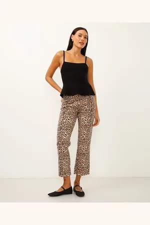C&A Calça boot cut cropped de sarja animal print colorida