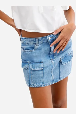 C&A Saia curta feminina jeans com bolsos cargo azul