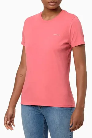 Calvin Klein Camiseta Feminina Logo Básico Peito