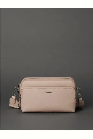 Calvin Klein Bolsa Feminina Transversal Monograma