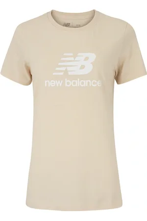 New Balance Camiseta Feminina Manga Curta Essentials