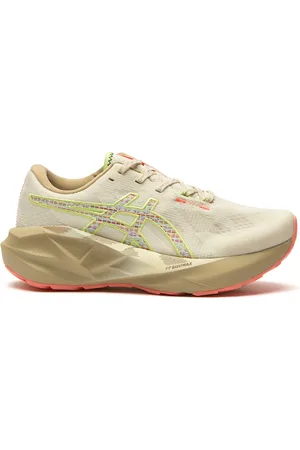 Asics Tênis Novablast 5 TR Feminino