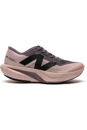 New Balance Tênis Fuelcell Rebel V4 Feminino