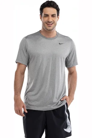 Nike Camiseta Manga Curta Dri-Fit Tee Legend - Masculina