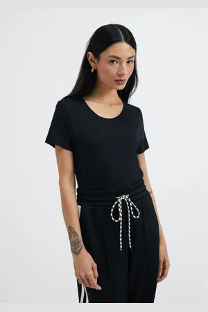 Hering Blusa Básica Feminina Manga Curta Slim