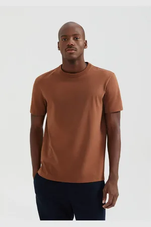 Hering Camiseta Básica Masculina Areia Em Algodão Peruano