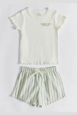 Hering Pijama Curto Infantil Menina Com Estampa Família