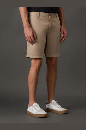 Calvin Klein Bermuda Masculina Color Chino Calvin Klein - Caqui Claro