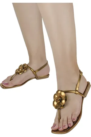 LÓRIS SHOES Sandália de Flor Metalizada Mega Confortável com Traseiro Ajustável Saltinho Baixo Rasteira 033-100