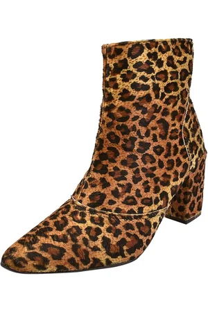Rosa Chic Calçados Bota Cano Curto Bico Fino Salto Alto Zíper Feminino Onça