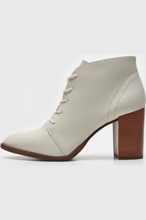 Loucos e Santos Ankle Boot Cano Curto Off-White