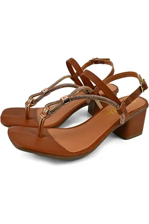 Art-C Sandália Feminina Salto Baixo Confortável Elegante Casual Dia a Dia Pedraria Fivela Regulagem Caramelo