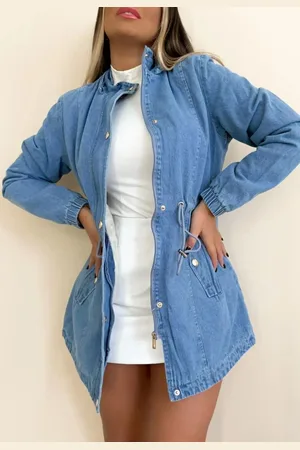 Cia do Vestido Jaqueta Parka Jeans Forrada Com Capuz Ajuste na Cintura Claro