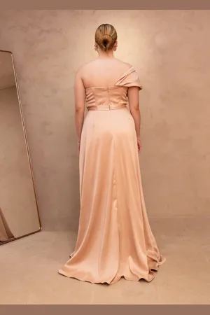 Cia do Vestido Vestido Longo de Festa Madrinhas um Ombro com Fenda Premium Dodeny Dourado