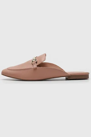 Via Uno Mocassim Mule Com Detalhe Decorativo