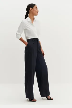 Principessa Calça Wide Leg Preta de Alfaiataria Timotea