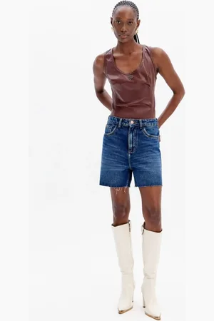 LANCA PERFUME Short Jeans Mom Cintura Alta Bolso Bordado