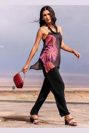 QUINTESS Blusa Feminina Folhagem Bordada Localizada Em Malha Fria