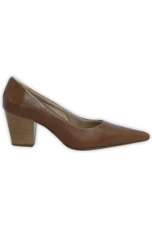 Spinelli Scarpin Bico Fino em Couro Salto Grosso 6 CM