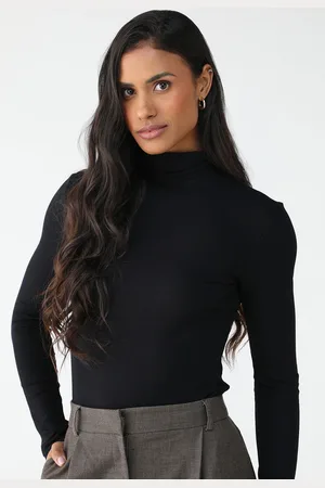 LANCA PERFUME Blusa Canelada Ajustada Logo Preta