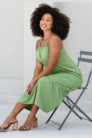 BBonnie Vestido Midi com Babado na Barra Emanuelly Pistache
