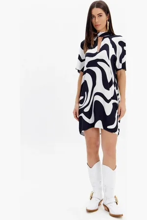 LANCA PERFUME Vestido Curto Estampado Descolado Com Gola