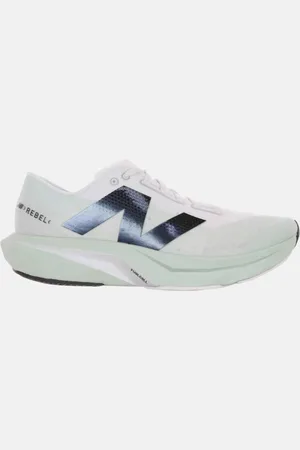 New Balance Tênis Fuelcell Rebel V4 Masculino