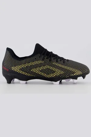 Umbro Chuteira Velocita IX Club Campo Preta e Dourada