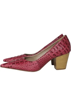 Spinelli Scarpin Bico Fino em Couro Salto Grosso 6 cm Croco