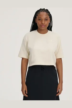 New Balance Camiseta Cropped Small Logo Feminina