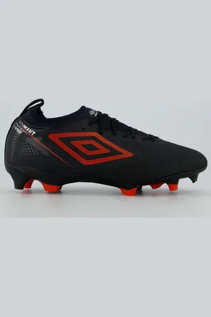 Umbro Chuteira Adamant Top Speed Club Campo Preta e Vermelha
