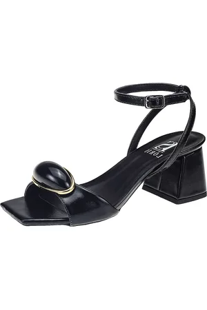 LÓRIS SHOES Sandália Lóris Shoes Feminina Enfeite ABS Gota Dourado Salto Bloco Traseiro Cruzado com Fivela 18-500