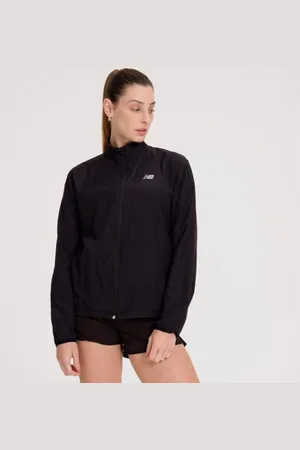 New Balance Jaqueta Corta Vento Sport Essentials Feminino