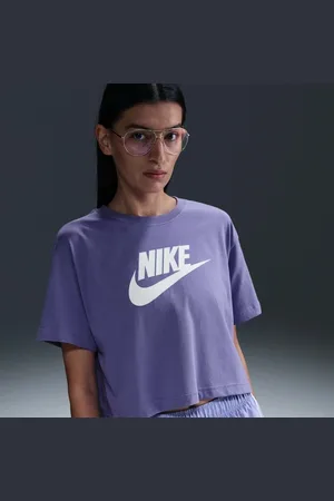 Nike Camiseta Sportswear Essential Feminina