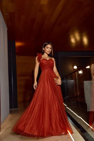 Cia do Vestido Vestido Longo de Festa Madrinhas Detalhe na Alcinha Micro Tule com Brilho Rama Terracota
